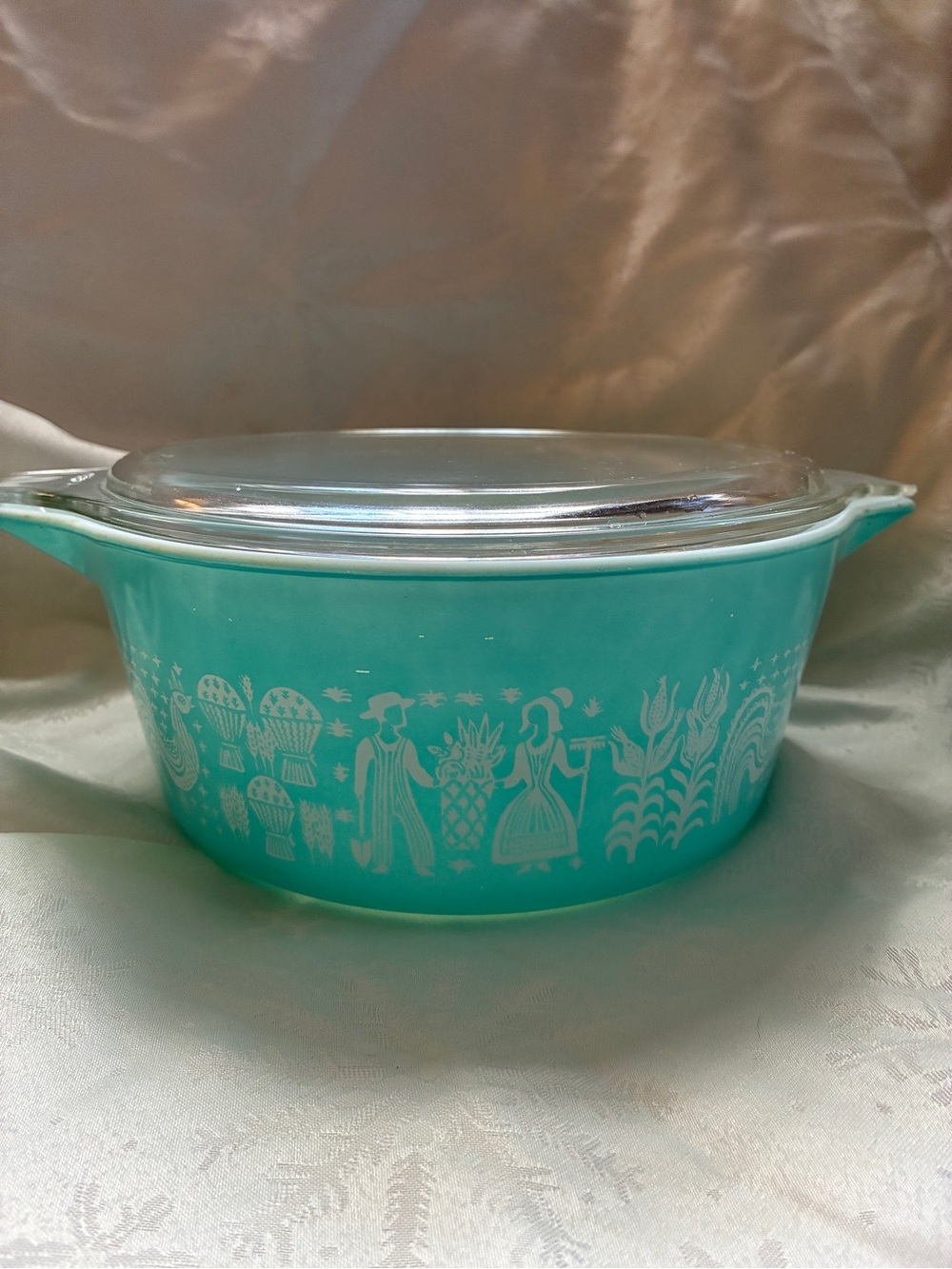 Pyrex Turquoise Amish Butterprint Lidded Casserole